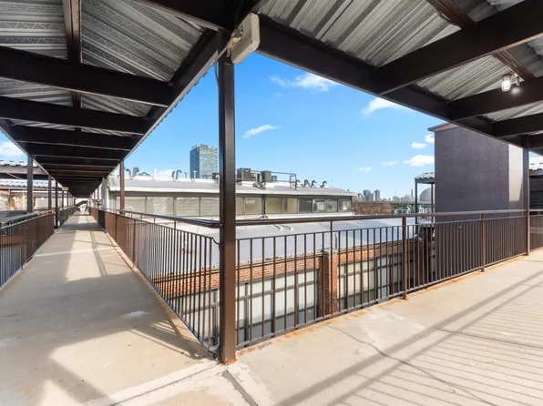 300 Communipaw Avenue image 18 of 32