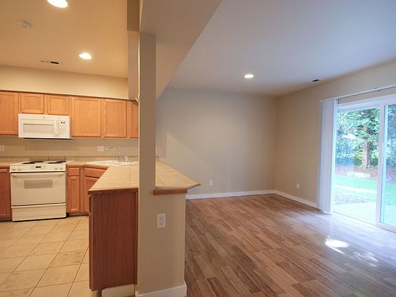 4th image of 4202-4206 212th St SW #4206-2