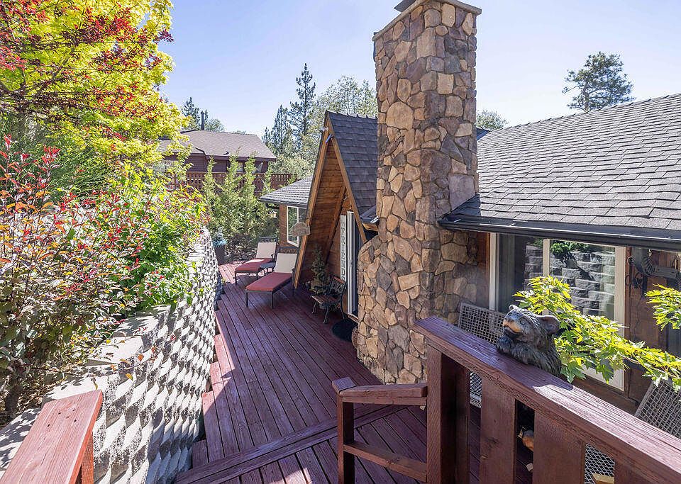 1st image of 1126 Crags Ln