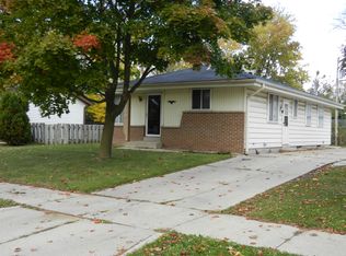 8100 W Green Tree Rd, Milwaukee, WI 53223