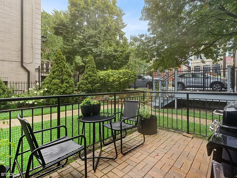 1920 W Dickens Ave #1F — Photo 18