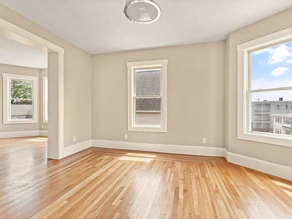 2nd image of 59 Harwood St #3