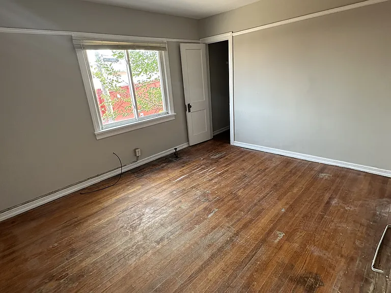 1422 Central Ave #3 — Photo 6
