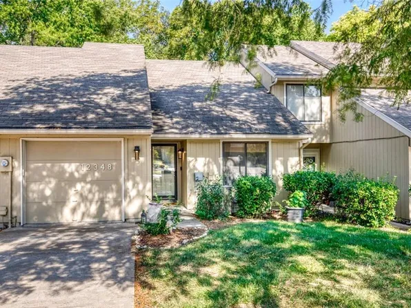 12348 Charlotte St, Kansas City, MO 64146