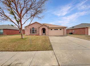 1620 Sequoia Dr, Krum, TX 76249