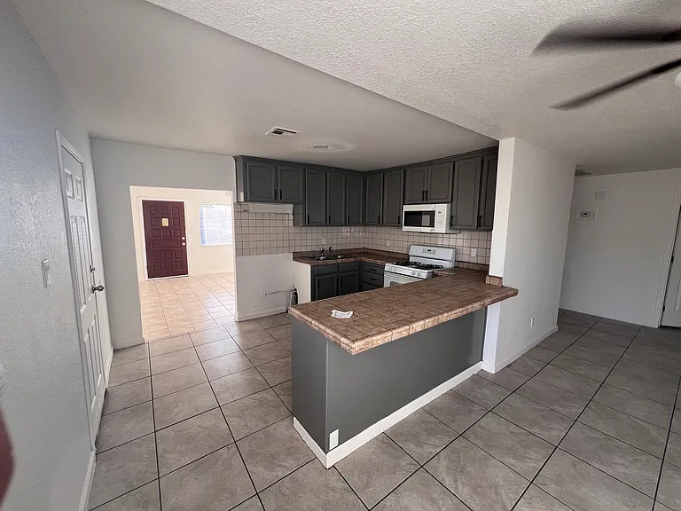 416 Mill St — Photo 14