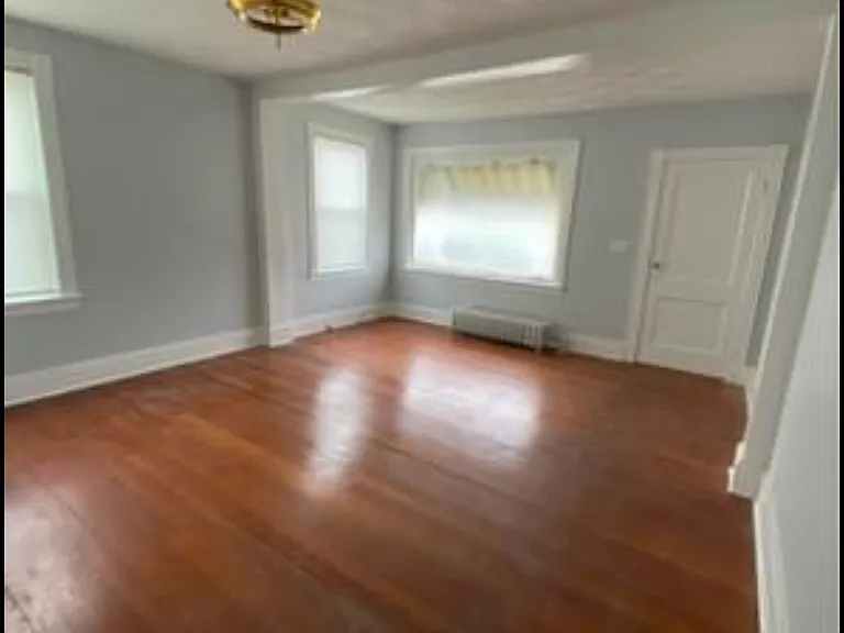 759 Oakland Beach Ave #1 — Photo 7