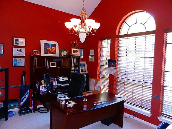 4th image of 2016 Caravel Dr