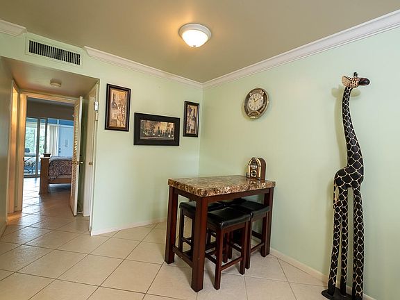 4th image of 100 South Blvd APT 1B