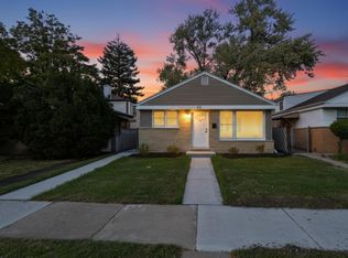 46 Hyde Park Ave, Bellwood, IL 60104