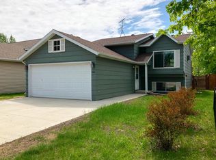 1944 53rd Ave S, Fargo, ND 58104