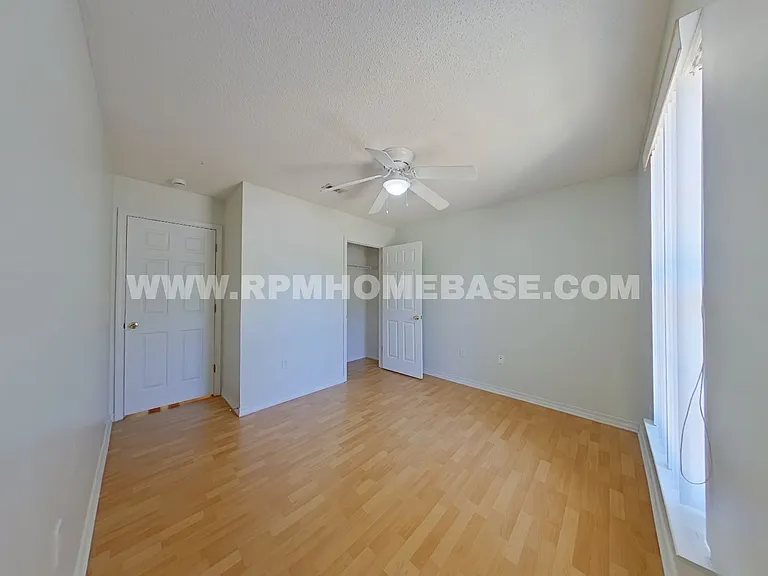 304 Strawbridge Dr — Photo 3