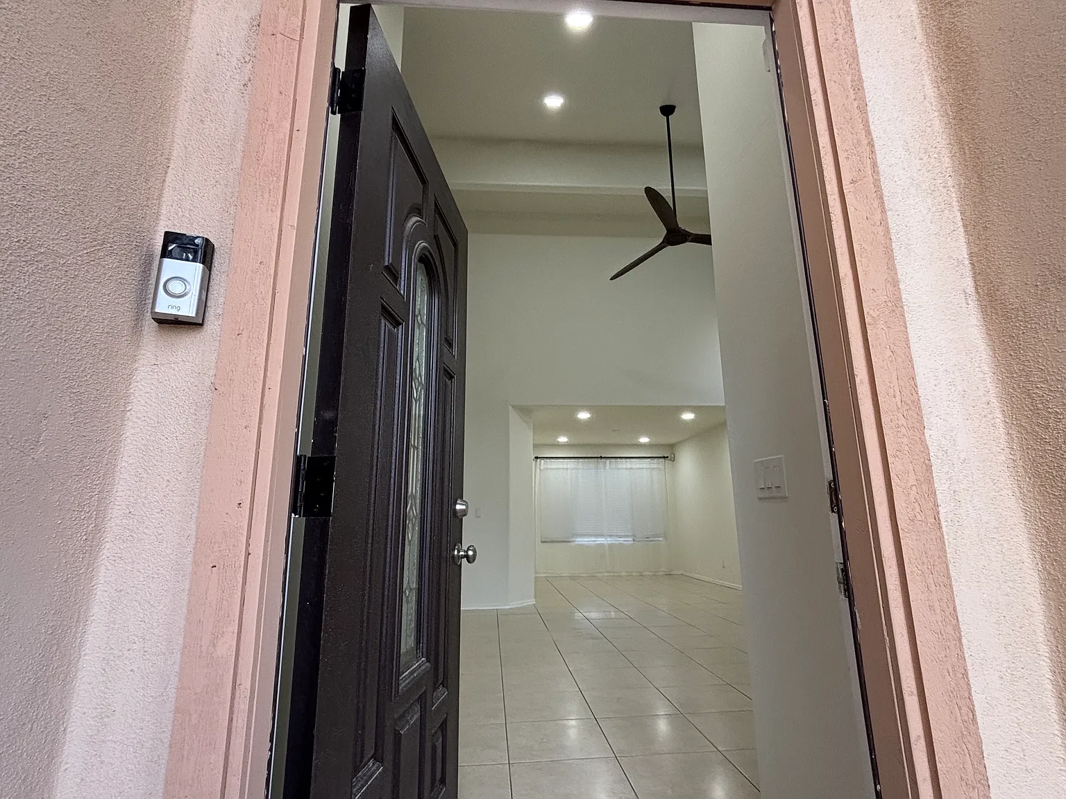 1231 N Tercera Ct — Photo 2