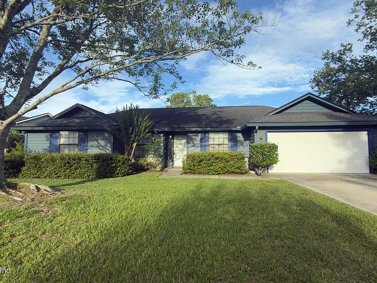 7914 Longshadow Ct — Photo 1