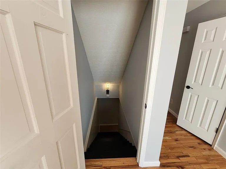 885 Melody Ln — Photo 41