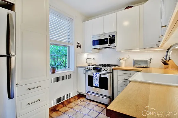 Sold by City Connections Realty | media 4