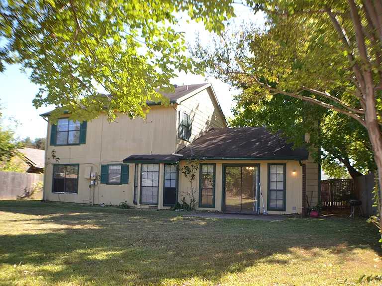 1515 Bandera Dr — Photo 10