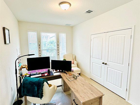 5th image of 524 Ayinger Ln