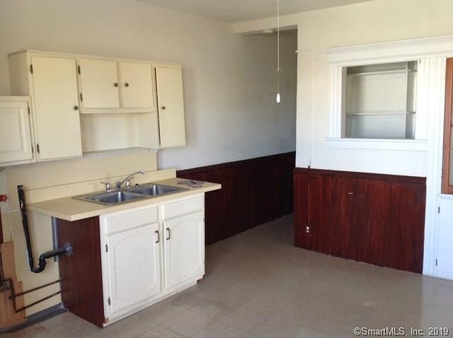 2nd image of 174 Logan St APT 1