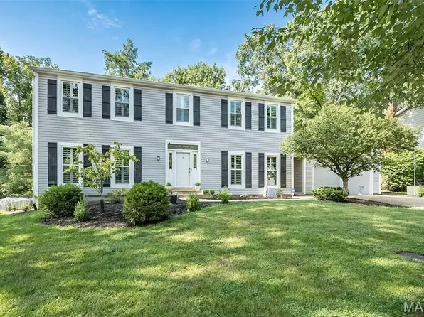 14318 Aitken Hill Ct, Chesterfield, MO 63017