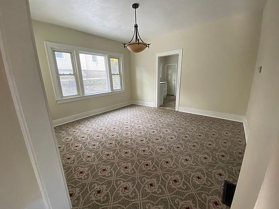 4th image of 249 Trowbridge St NE
