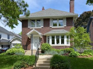 3718 N Maryland Ave, Shorewood, WI 53211