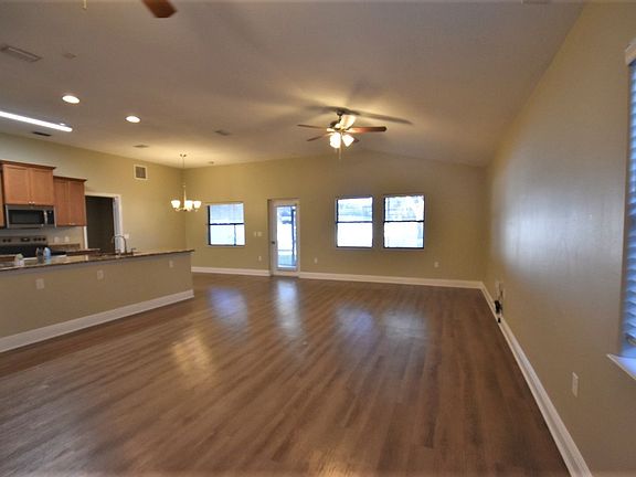4th image of 1576 Donegal Dr