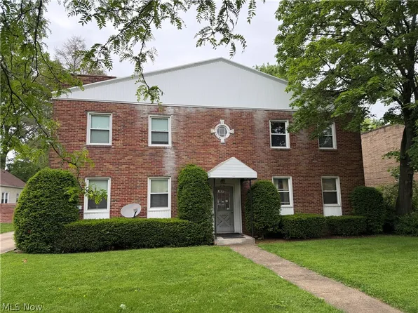 2011 Market St, Akron, OH 44313