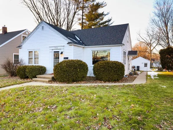702 South APPLE AVENUE, Marshfield, WI 54449