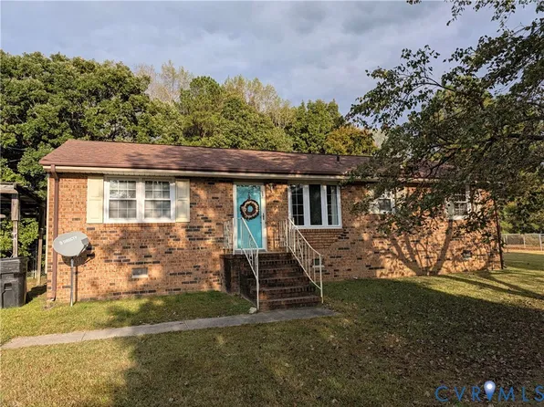 9113 Circlewood Dr, Petersburg, VA 23803