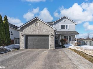 116 Leggott Ave, Barrie, ON L4N8W9