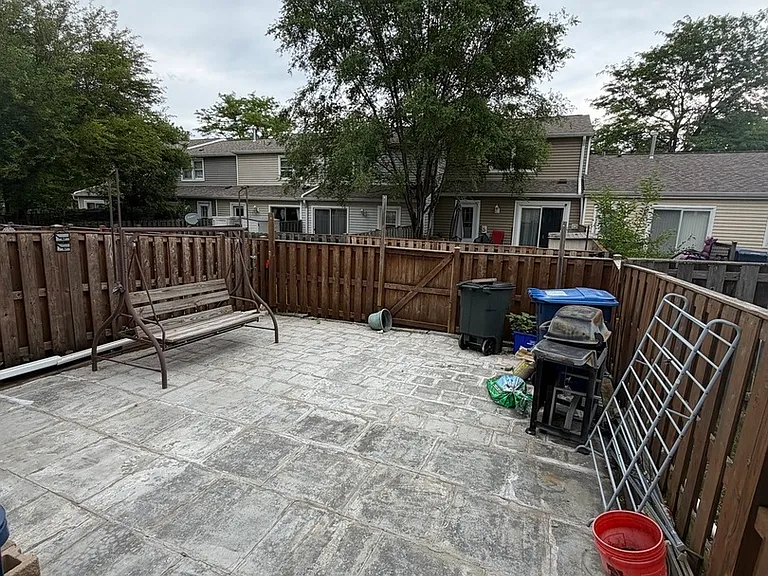 805 Bishop Ct #H — Photo 18