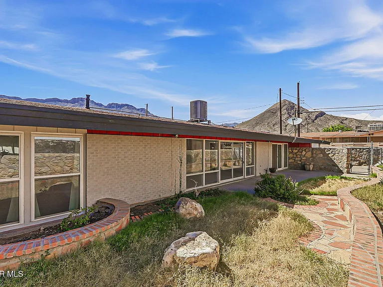 2801 Polk Ave — Photo 34