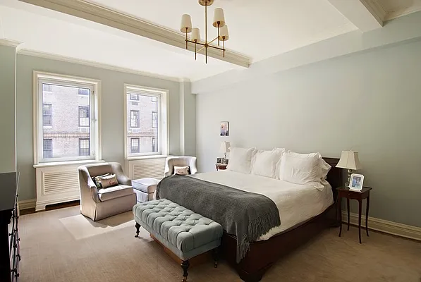 Sold by Sloane Square | media 1