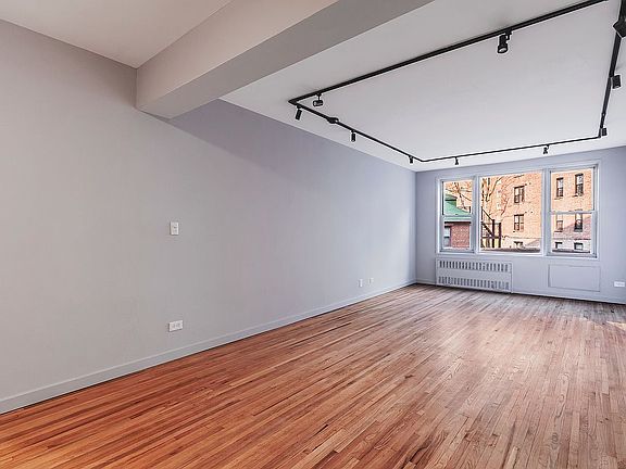 2nd image of 91 Van Cortlandt Ave W APT 3A