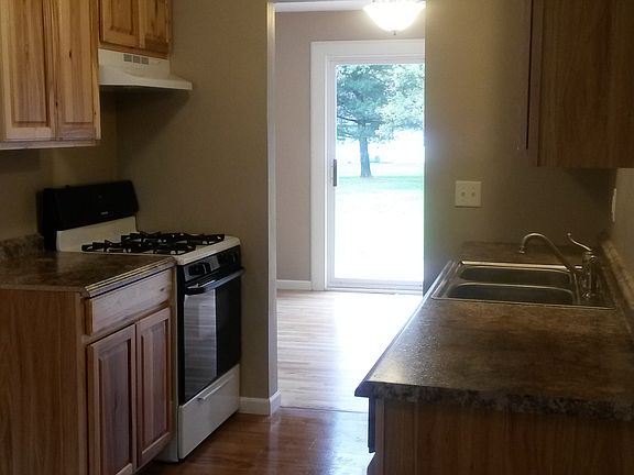 5th image of 241 Susan Dr
