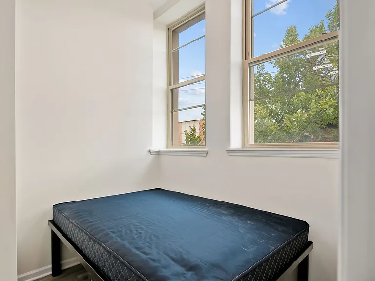 Owl's Nest Apartments — Photo 12