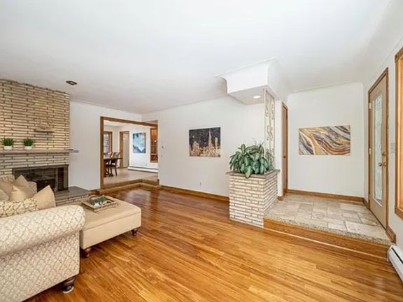 3rd image of 2916 Townview Ave