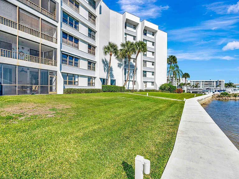 1542 Jupiter Cove Dr #104 — Photo 47