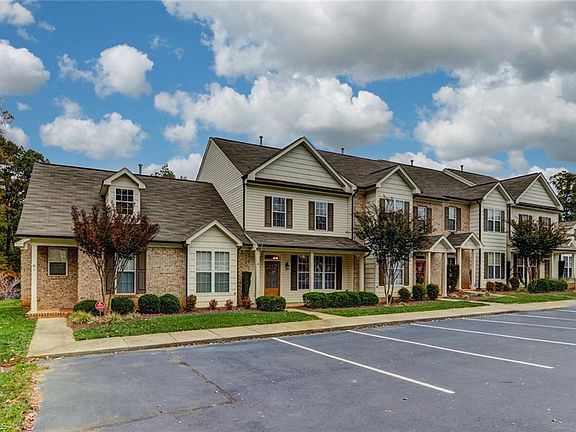 2nd image of 4 Abelia Ct