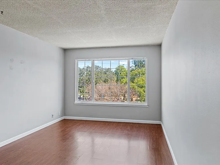 280 Howland St #303 — Photo 10