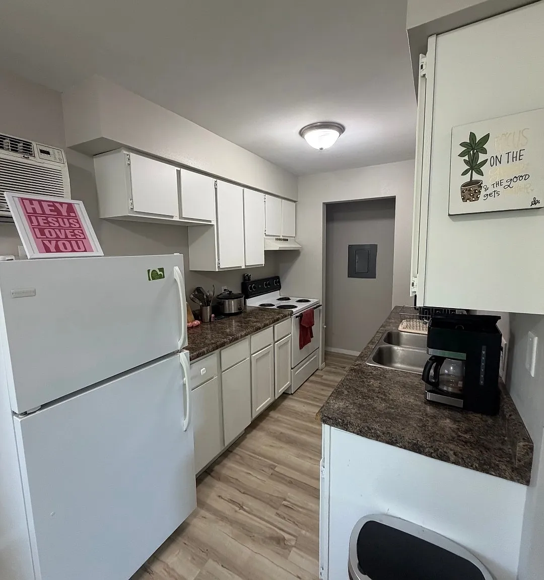 2 bed, 750 sqft, $900 — Photo 3