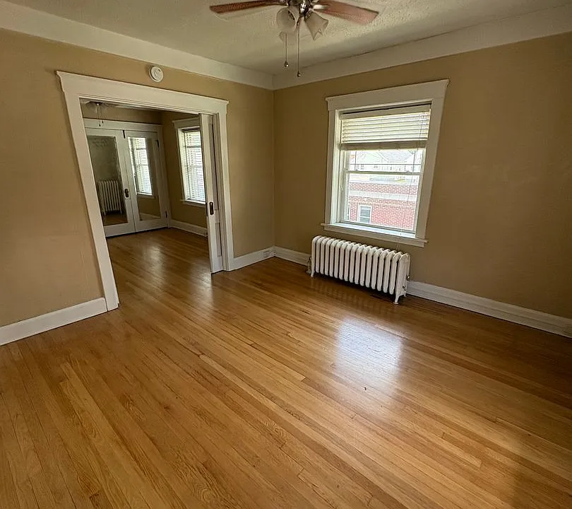 3301 Dewey Ave