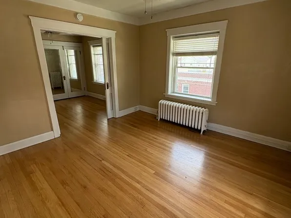 Dewey Apartments (3301 Dewey Ave.), 3301 Dewey Ave APT 12, Omaha, NE 68105