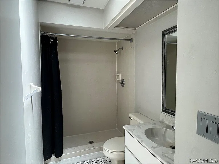 600 E Gilchrist Ct #5A — Photo 13