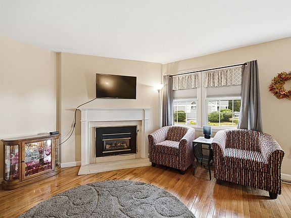 4th image of 501 Auburn St APT 502