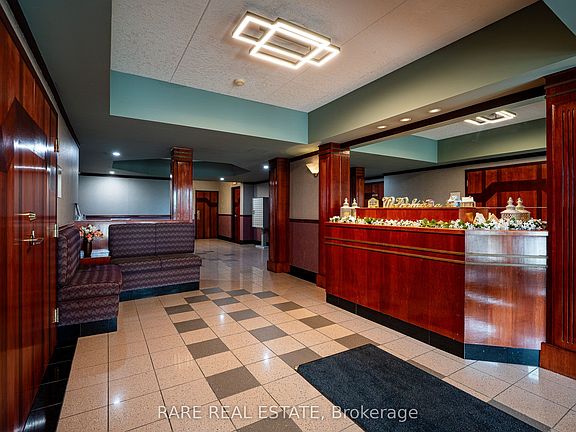 4th image of 405 Erb St W #403