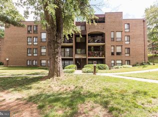 11228 Chestnut Grove Sq APT 132, Reston, VA 20190