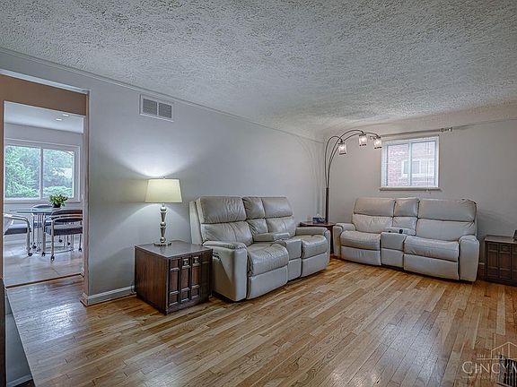 5th image of 7068 Mulberry St