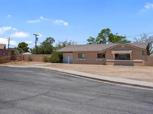 3560 Regents Cir, Winchester, NV 89121